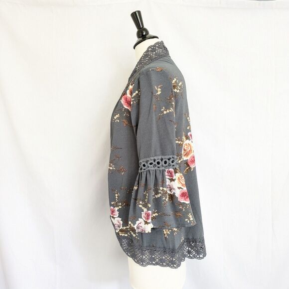 Women's Gray Cardigan Size S Floral Crochet Lace Open Front 3/4 Bell Sleeve - Picture 9 of 15